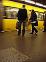 ZigarettenstummelinderU-Bahn, September 2008 Kopie