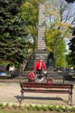 Sympathischer Reiseradsportler vor dem Kutusovdenkmal in Bunzlau_DSC6579 Kopie