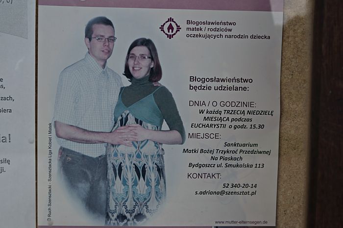 Knallharte Schwangerschaftserotik an einem Gotteshaus in Bromberg_DSC9006