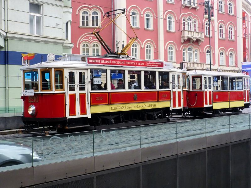 Danny Kurpfalz: Entzückende Oldtimertram 2210 mit Anhänger in Prag