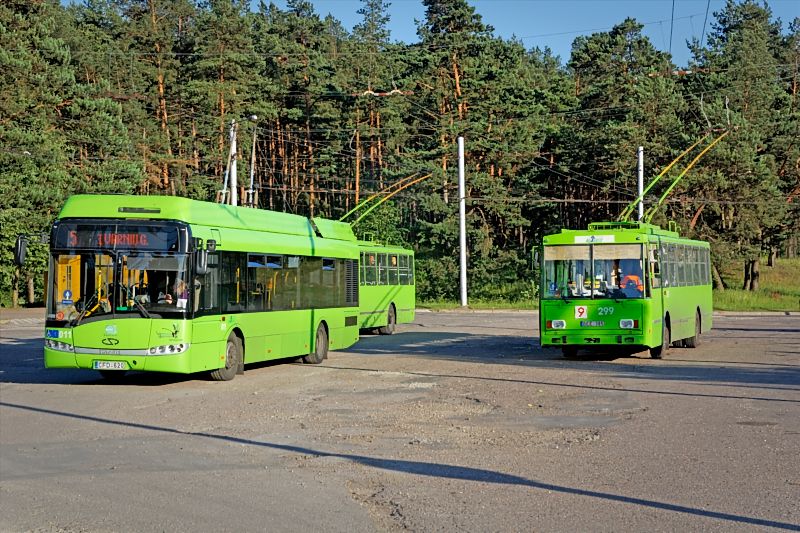 Trolleybusse 011 und 299_DSC0165_DxO
