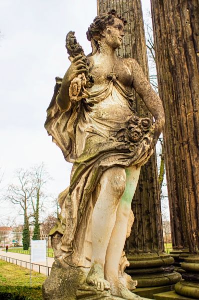 Allegorische Statue, Park Sanssouci