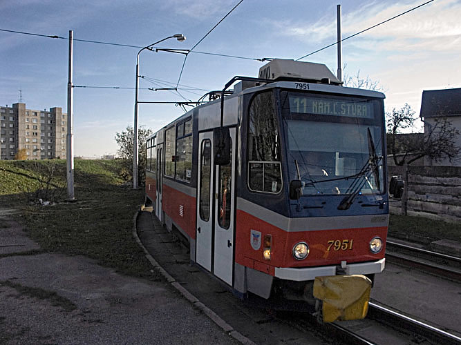 tram7951